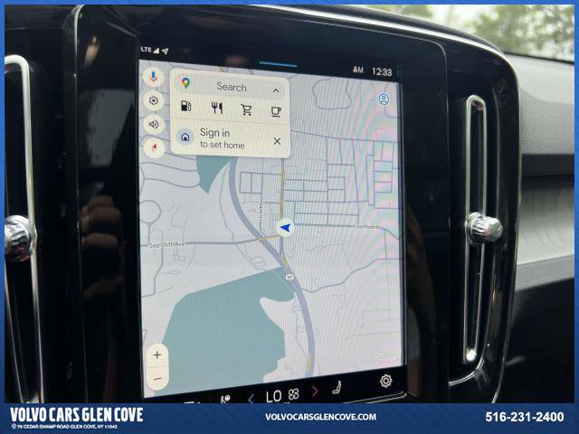 Used 2025 Volvo XC40 B5 Plus w/ Protection Package Premier image 28