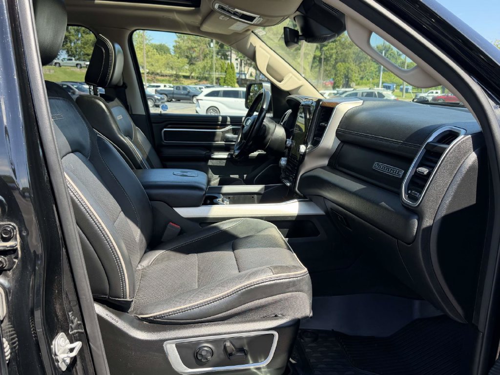 Used 2021 RAM 1500 Laramie AWD/4WD image 12