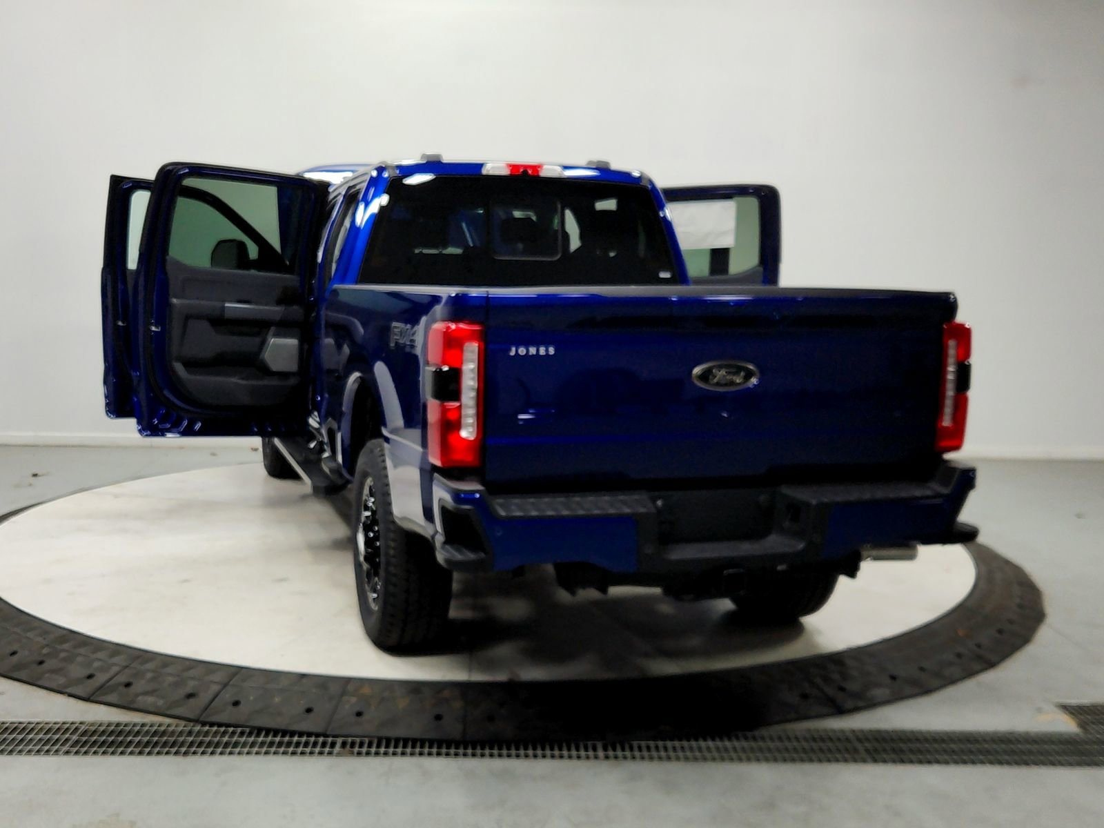 New 2026 Ford F250 Lariat w/ Black Appearance Package image 14
