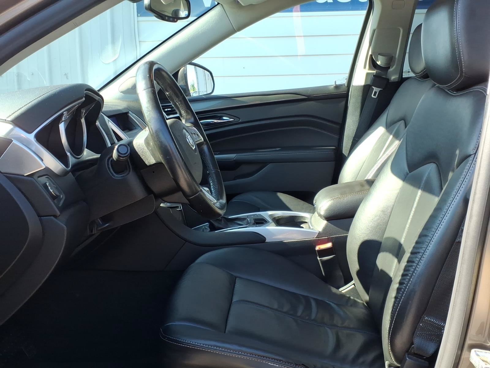 Used 2012 Cadillac SRX FWD image 8