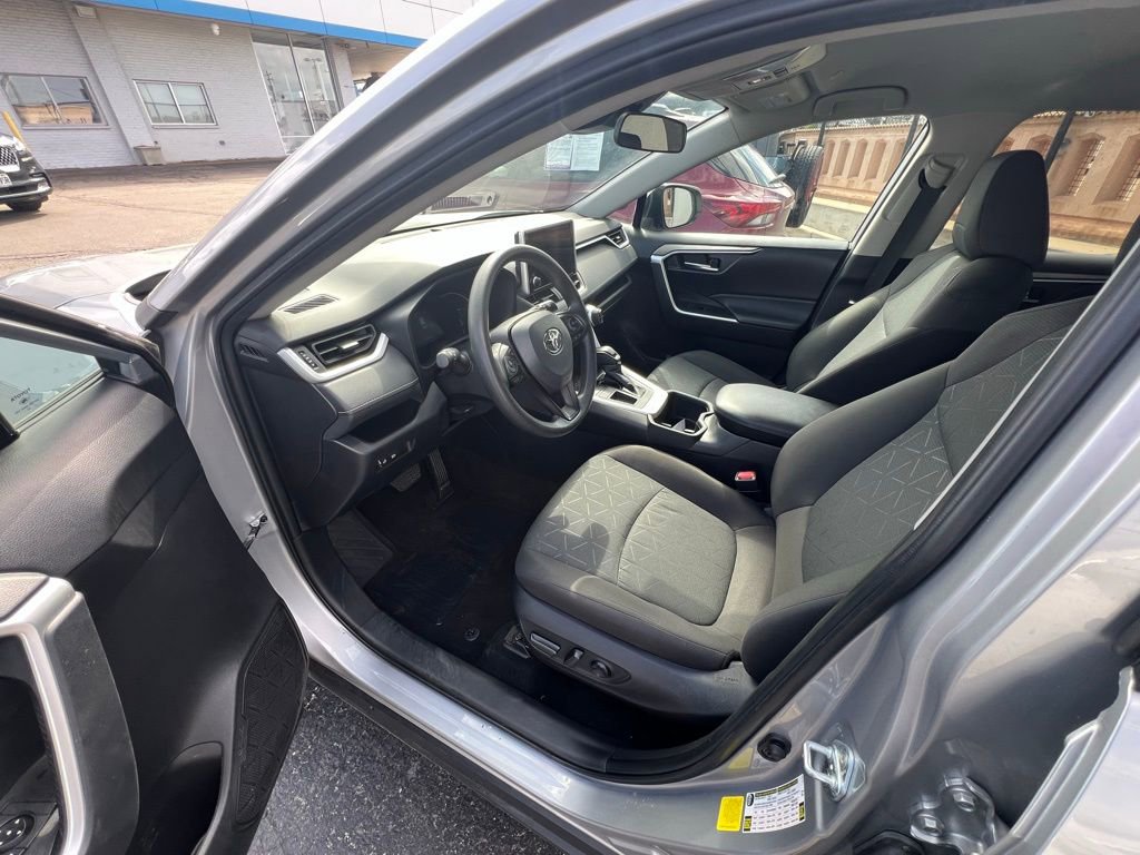 Used 2024 Toyota RAV4 XLE image 5