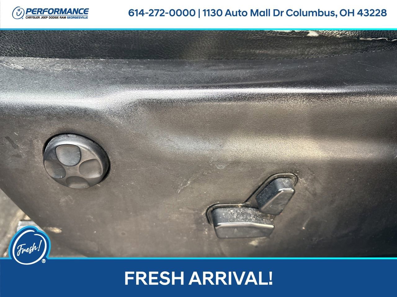 Used 2012 Jeep Grand Cherokee Laredo w/ Laredo E Group image 19