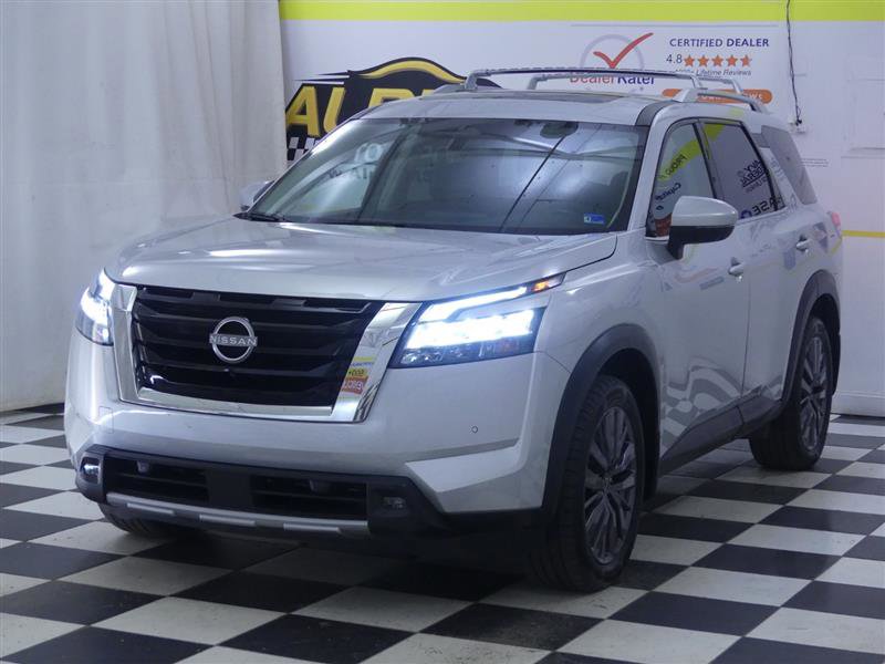 Used 2023 Nissan Pathfinder SL w/ SL Premium Package image 4