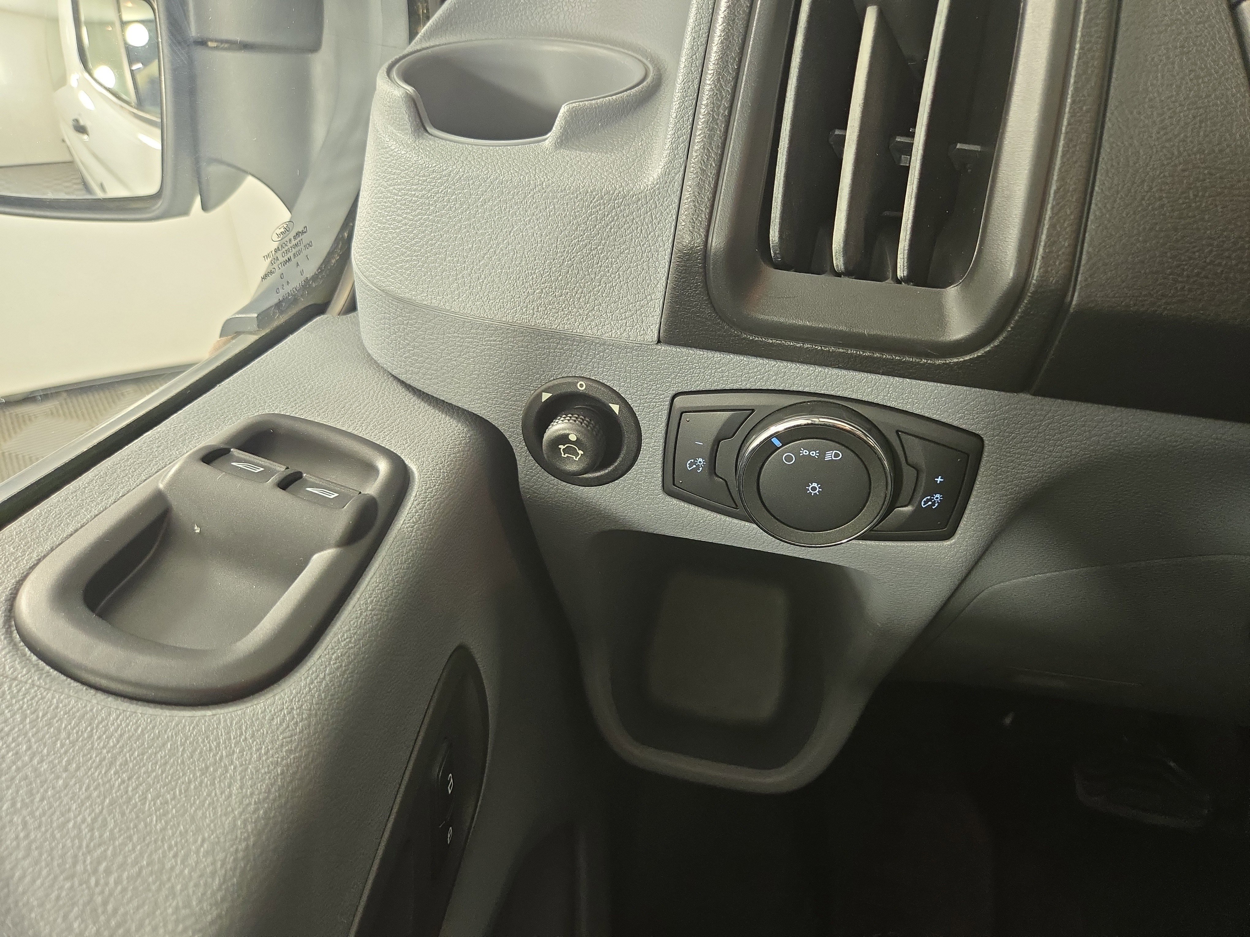 Used 2018 Ford Transit 350 XL RWD image 25