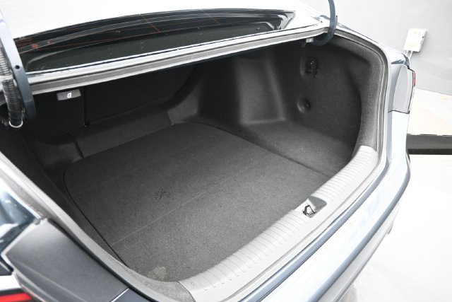 Used 2025 Honda Accord EX-L image 17