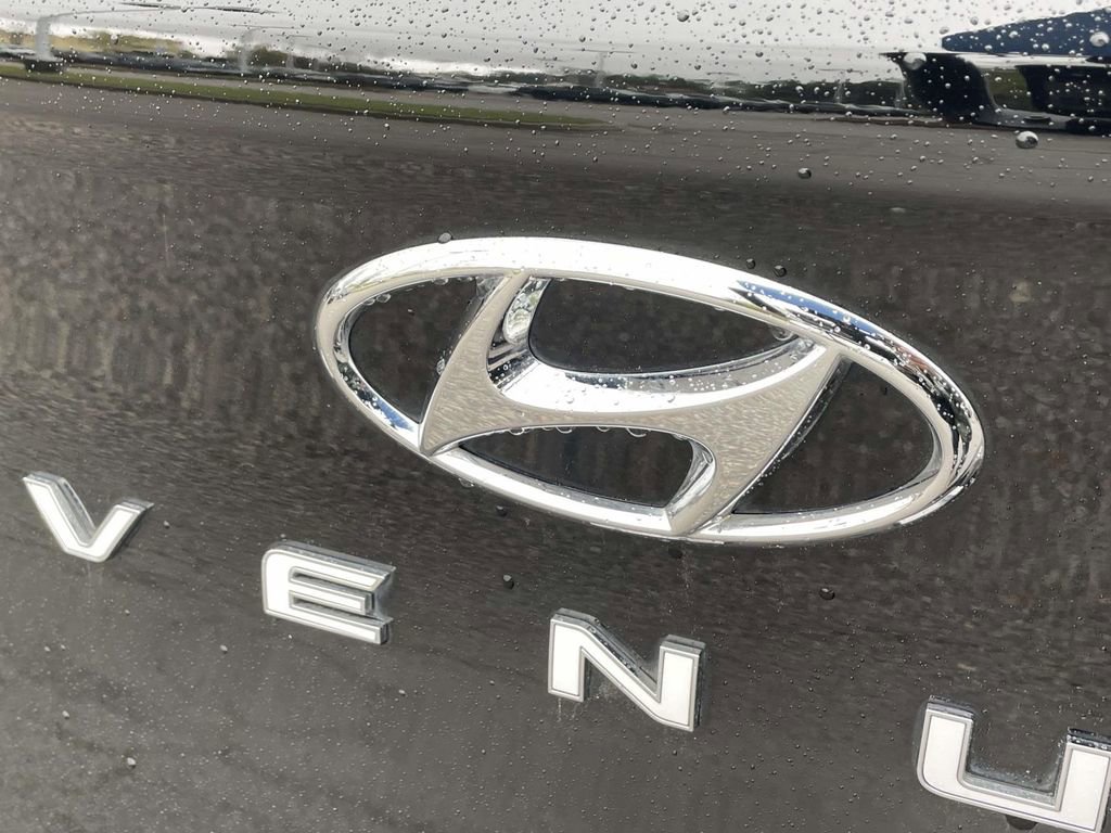 Used 2020 Hyundai Venue SEL image 8