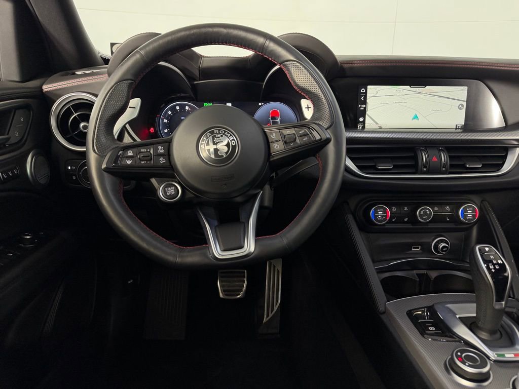 Used 2024 Alfa Romeo Stelvio AWD image 14