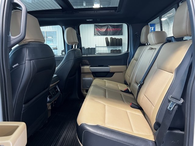 Used 2024 Ford F350 Lariat w/ Chrome Package image 16