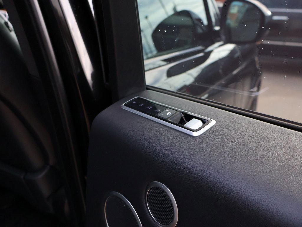 Used 2022 Land Rover Range Rover Westminster Edition image 17