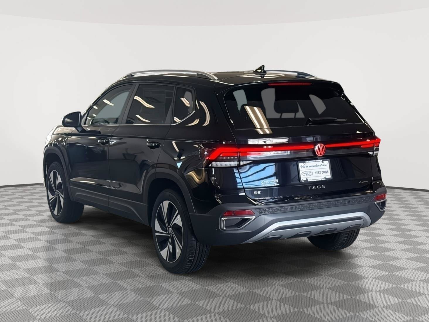 New 2026 Volkswagen Taos SE AWD/4WD image 8