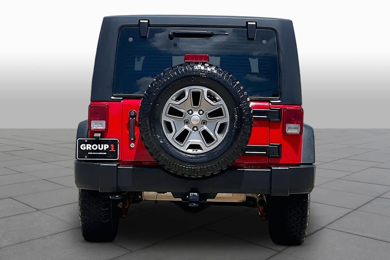 Used 2014 Jeep Wrangler Rubicon w/ Power Convenience Group AWD/4WD image 5