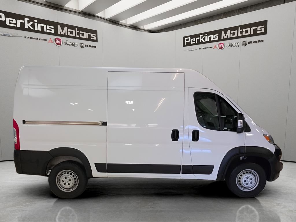 Used 2025 RAM ProMaster 2500 w/ Convenience Group FWD image 6