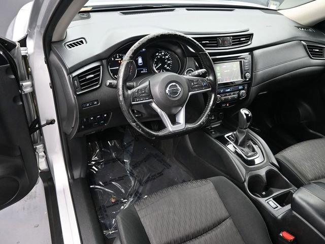 Used 2020 Nissan Rogue SV w/ Premium Package image 15