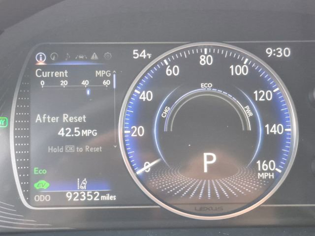 Used 2022 Lexus ES 300h w/ Luxury Package image 11