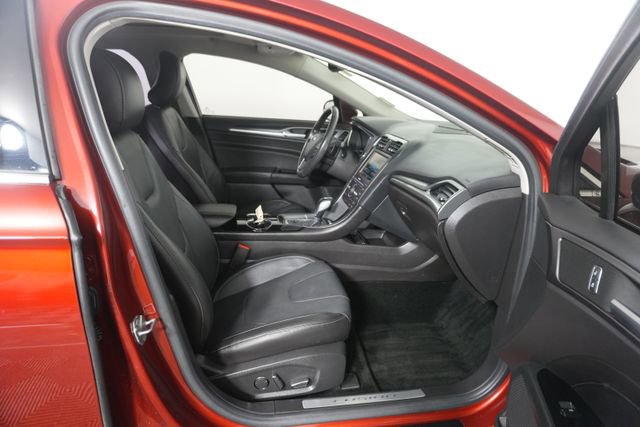 Used 2016 Ford Fusion Titanium FWD image 33
