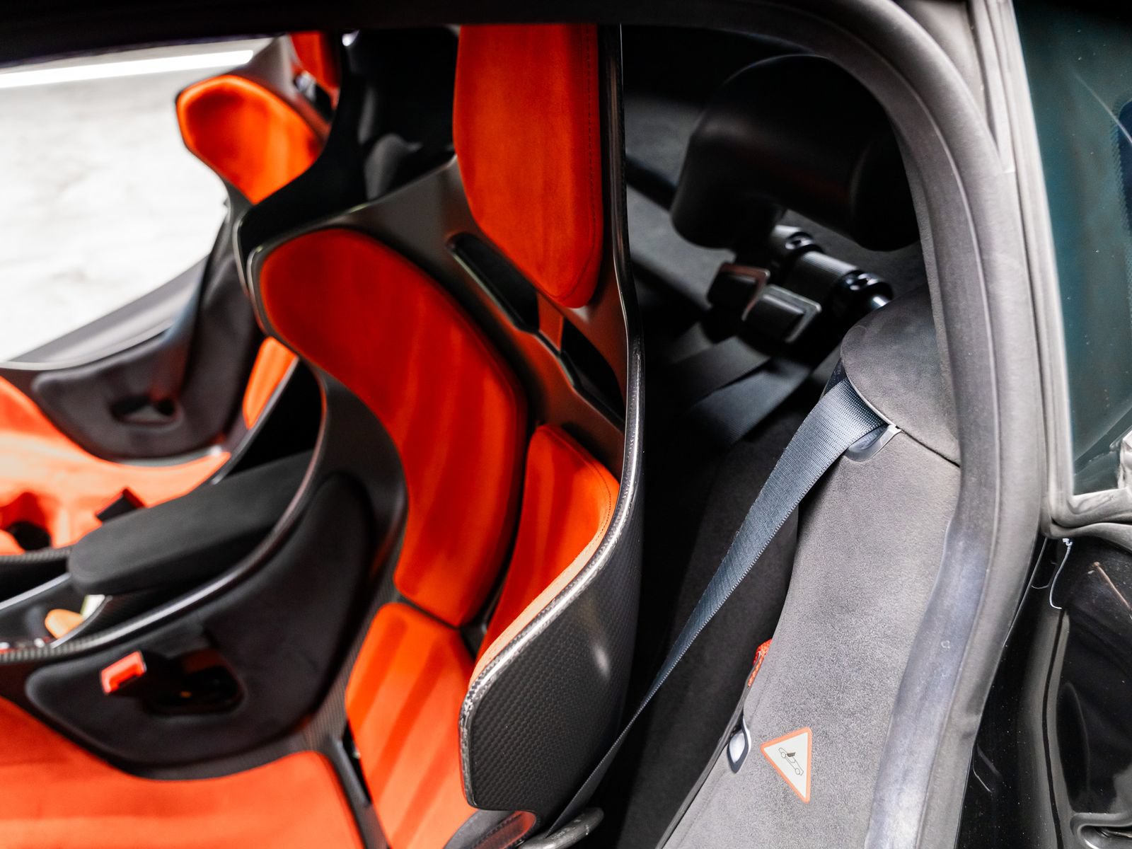 Used 2019 McLaren 600LT RWD image 3