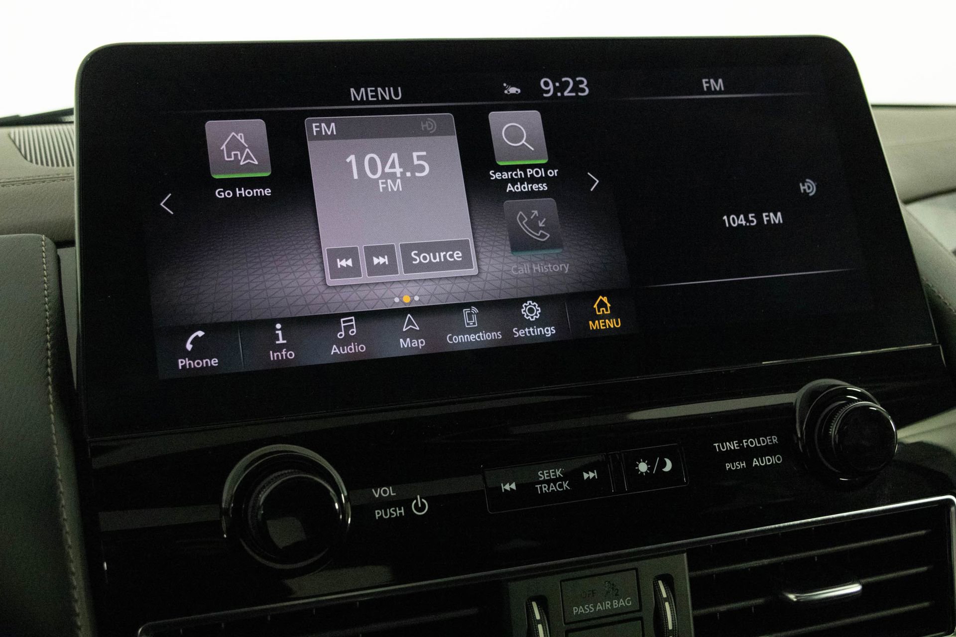 Used 2023 Nissan Armada Platinum w/ Captain's Chairs Package image 21