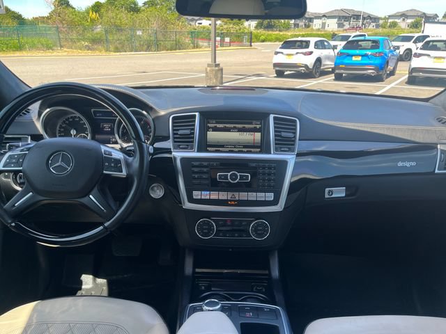 Used 2016 Mercedes-Benz GL 550 4MATIC image 13