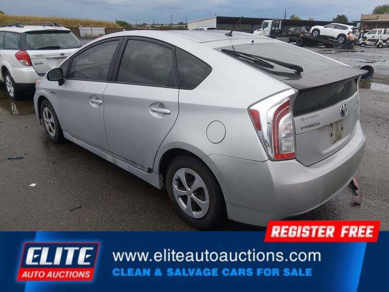 Used 2015 Toyota Prius Two FWD image 6