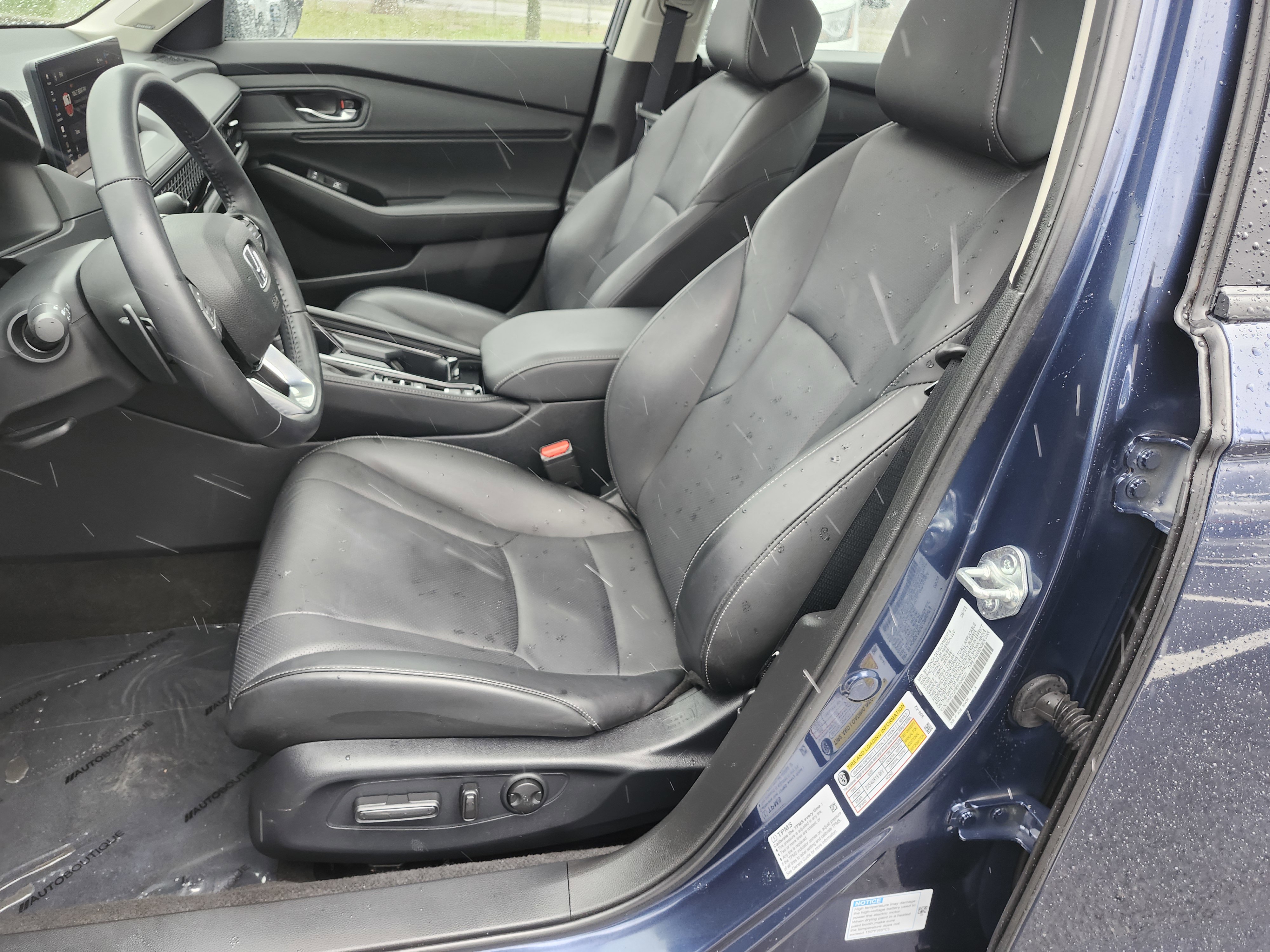 Used 2023 Honda Accord Touring image 29