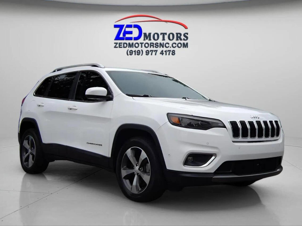Used 2020 Jeep Cherokee Limited w/ Technology Group image 3