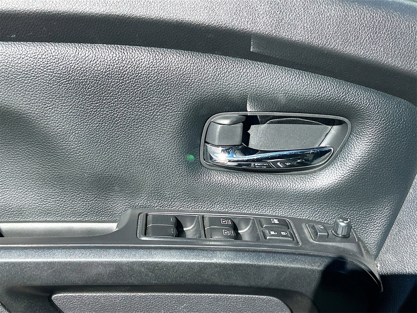 Used 2023 Nissan Titan PRO-4X w/ Pro-4x Convenience Package image 18