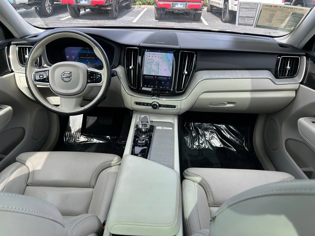 Used 2023 Volvo XC60 B5 Ultimate w/ Climate Package AWD/4WD image 10
