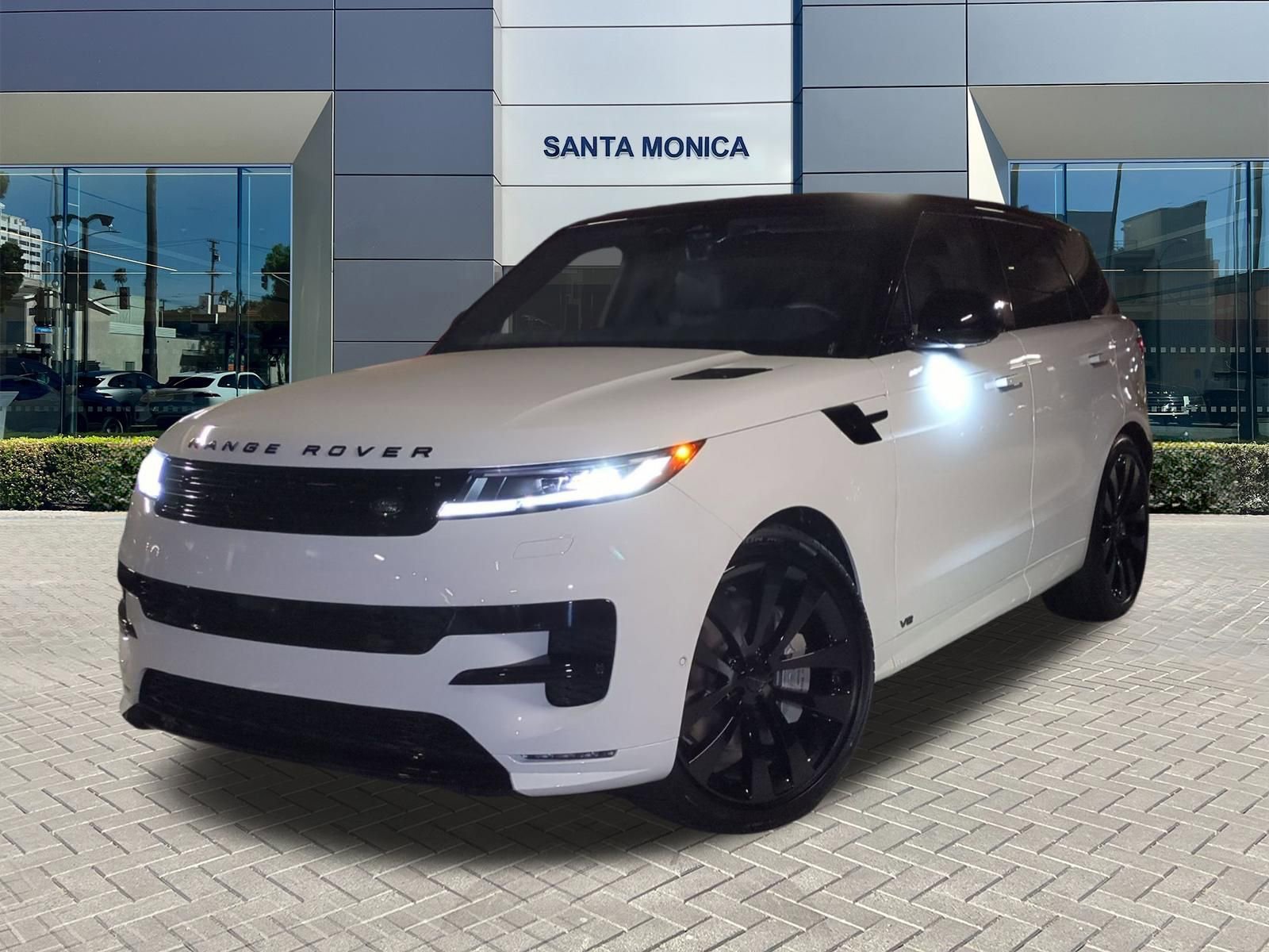 New 2026 Land Rover Range Rover Sport Dynamic SE