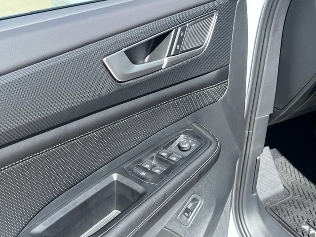 New 2026 Volkswagen Atlas Cross Sport SEL image 10