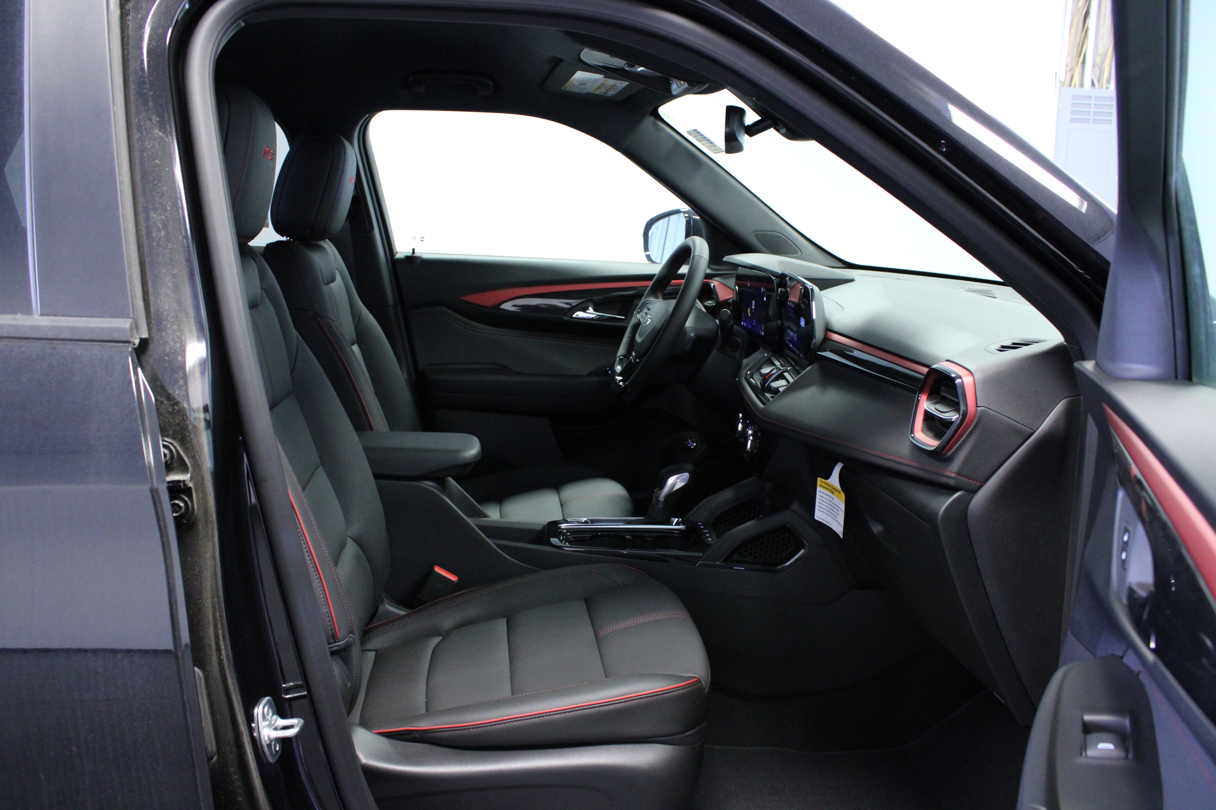 New 2025 Chevrolet TrailBlazer RS w/ Convenience Package image 16