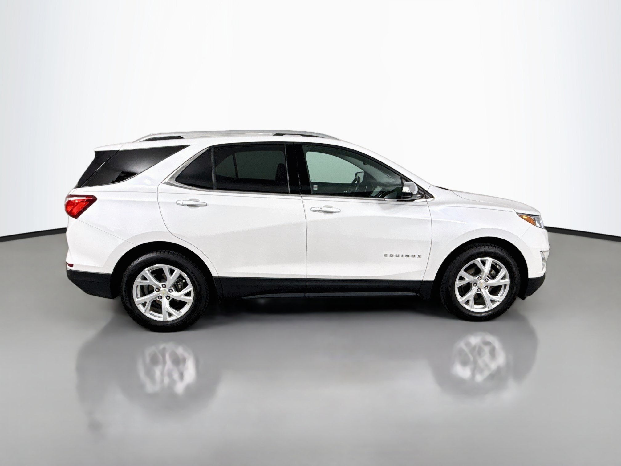 Used 2021 Chevrolet Equinox Premier FWD image 8