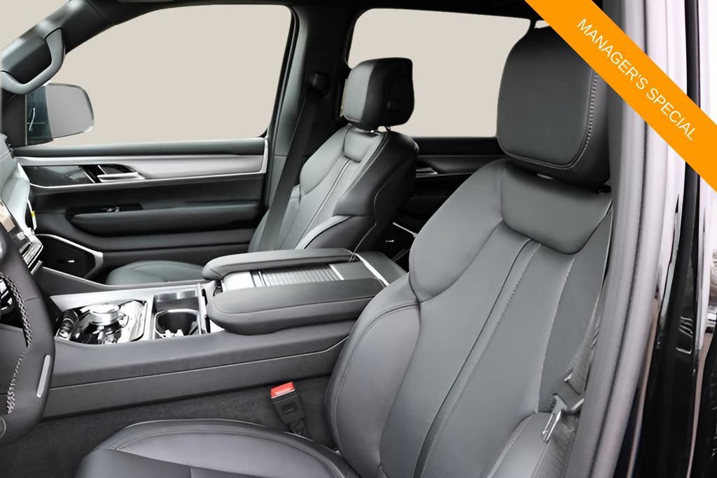 New 2026 Jeep Grand Wagoneer Limited AWD/4WD image 11