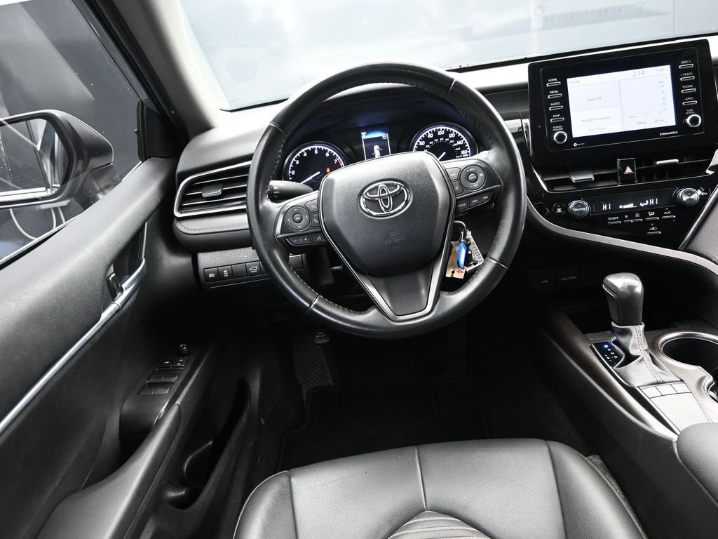 Used 2024 Toyota Camry SE image 30