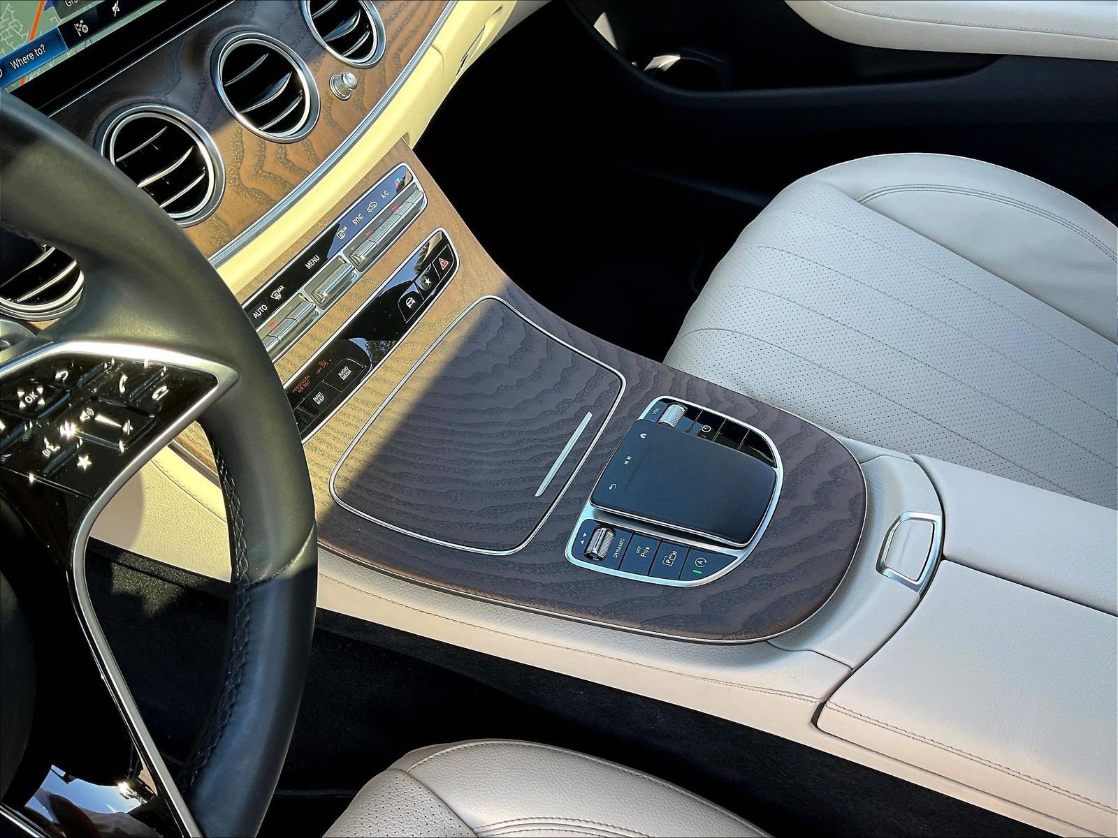 Used 2022 Mercedes-Benz E 350 Sedan image 20