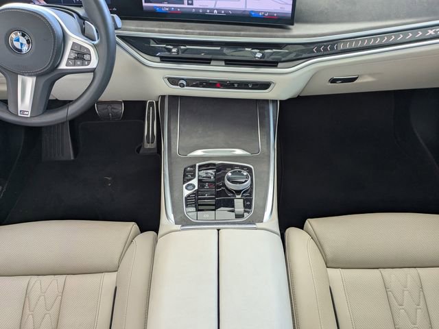 Used 2025 BMW X7 xDrive40i w/ Executive Package image 21