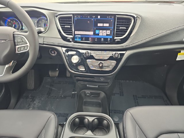 New 2027 Chrysler Pacifica Select FWD image 11