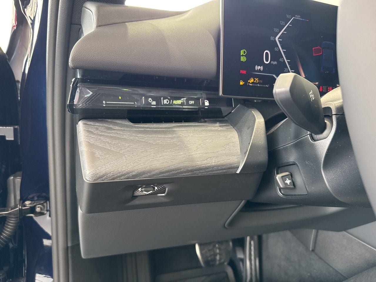 New 2026 BMW 550e xDrive AWD/4WD image 37