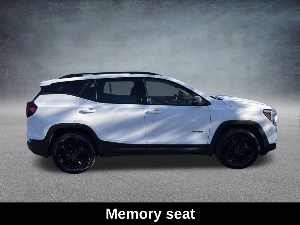 Used 2023 GMC Terrain AT4 image 7