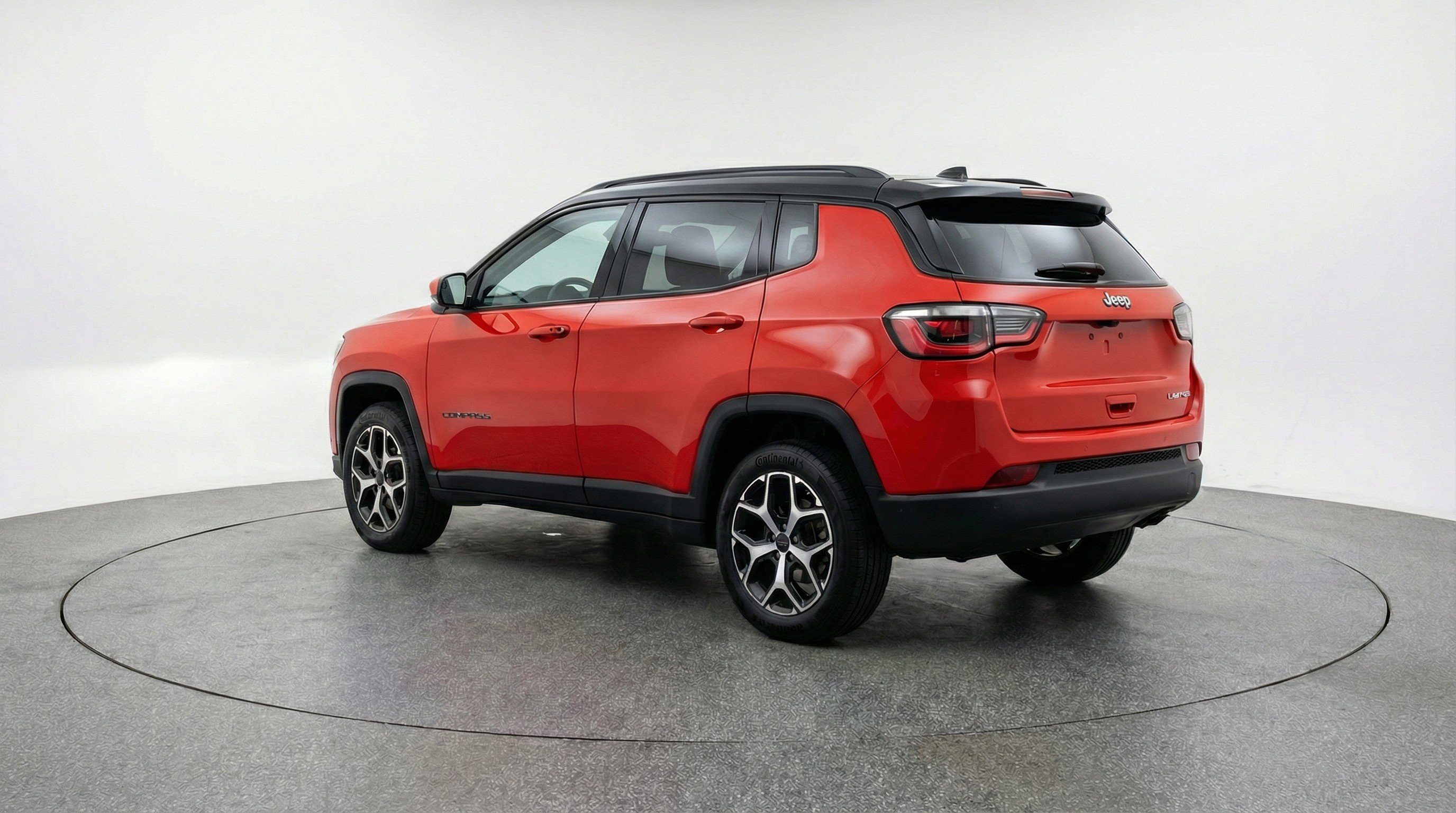 Used 2025 Jeep Compass Limited image 6