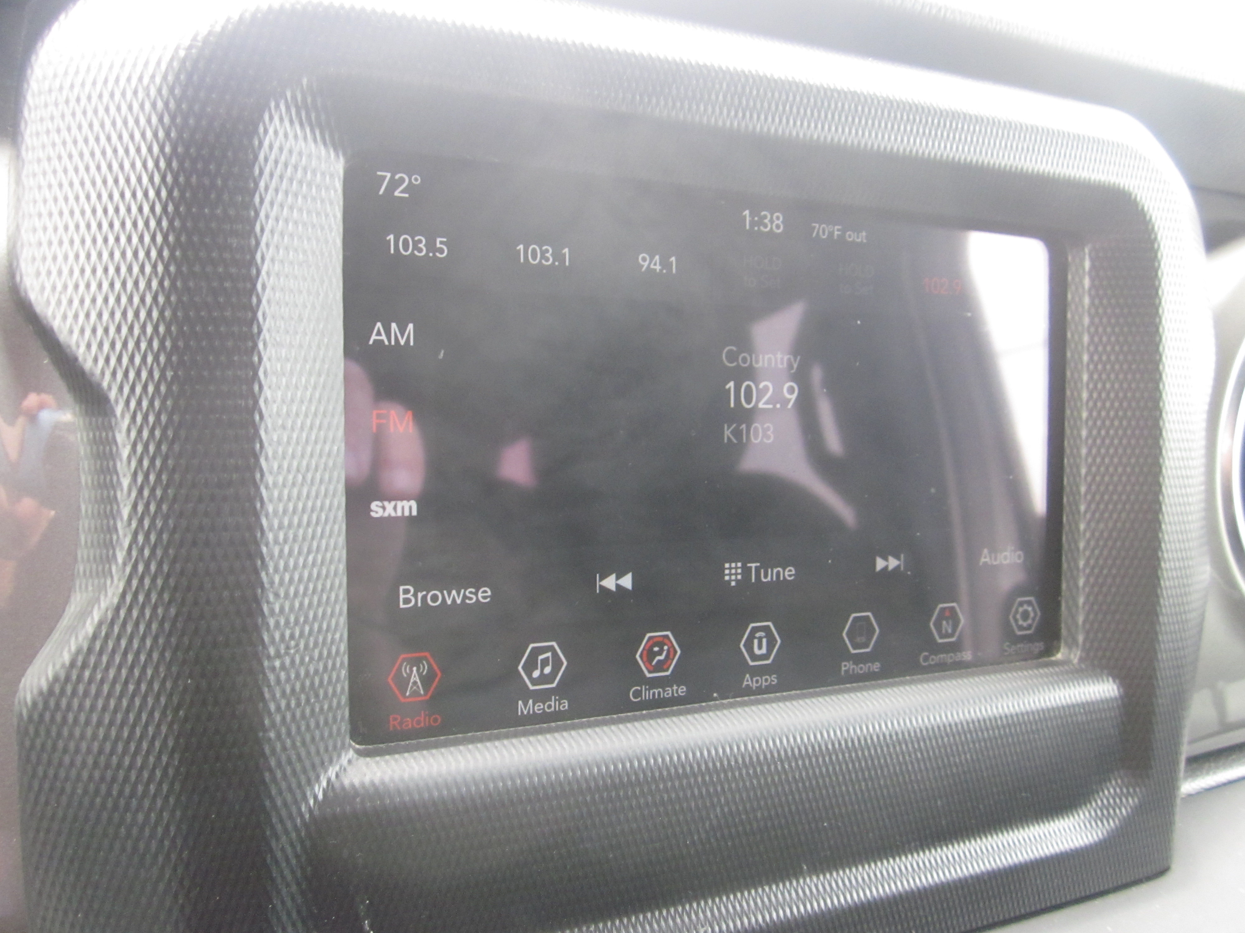 Used 2019 Jeep Wrangler Unlimited Sahara AWD/4WD image 17