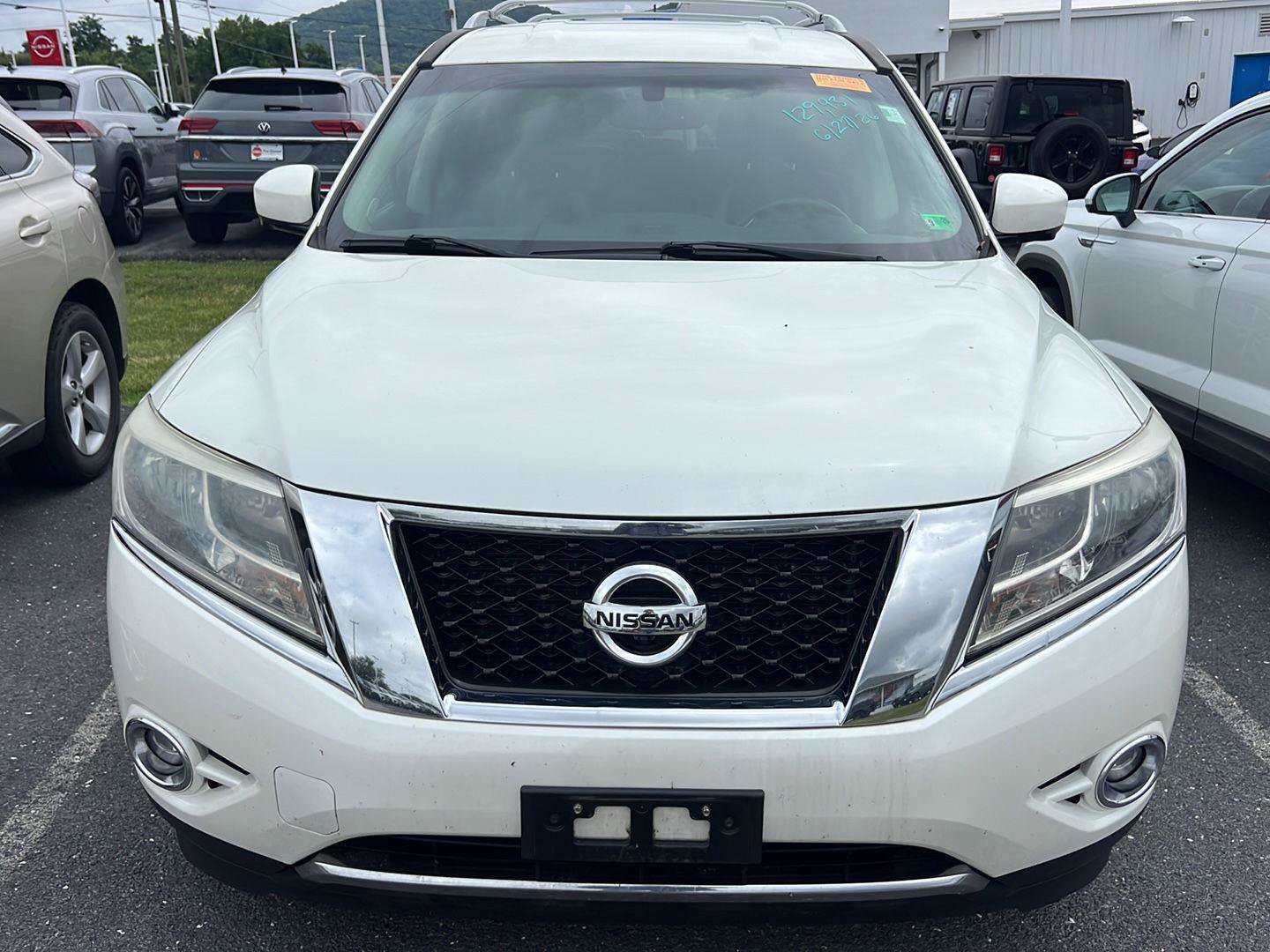 Used 2015 Nissan Pathfinder SL w/ SL Tech Package FWD image 8