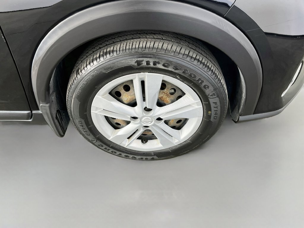 Used 2022 Nissan Kicks S FWD image 32