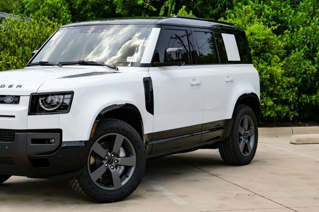 New 2026 Land Rover Defender 110 X-Dynamic SE AWD/4WD image 7