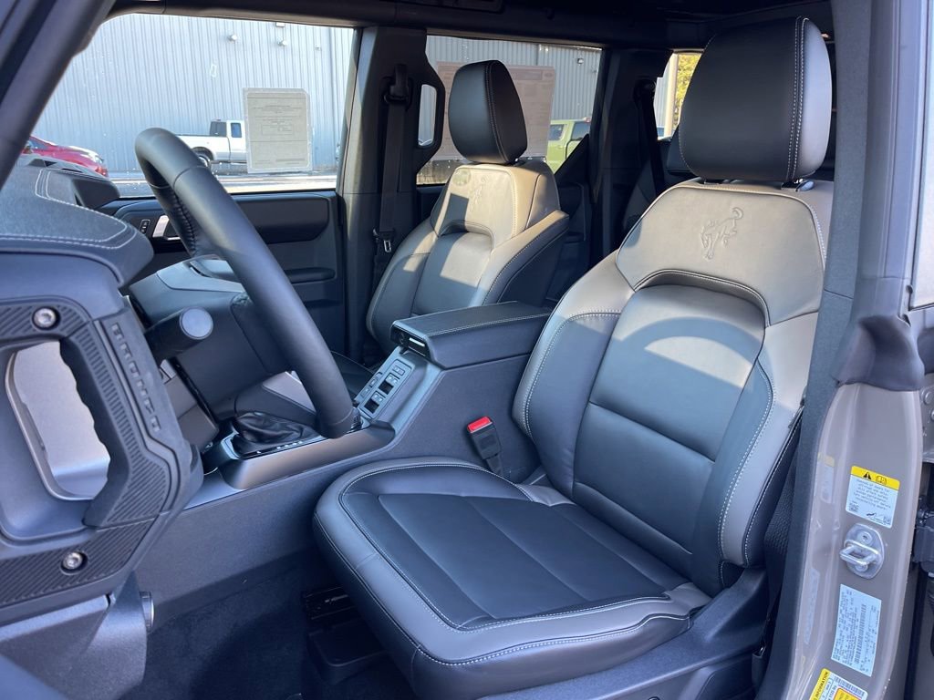 New 2025 Ford Bronco Outer Banks w/ Sasquatch Package image 16