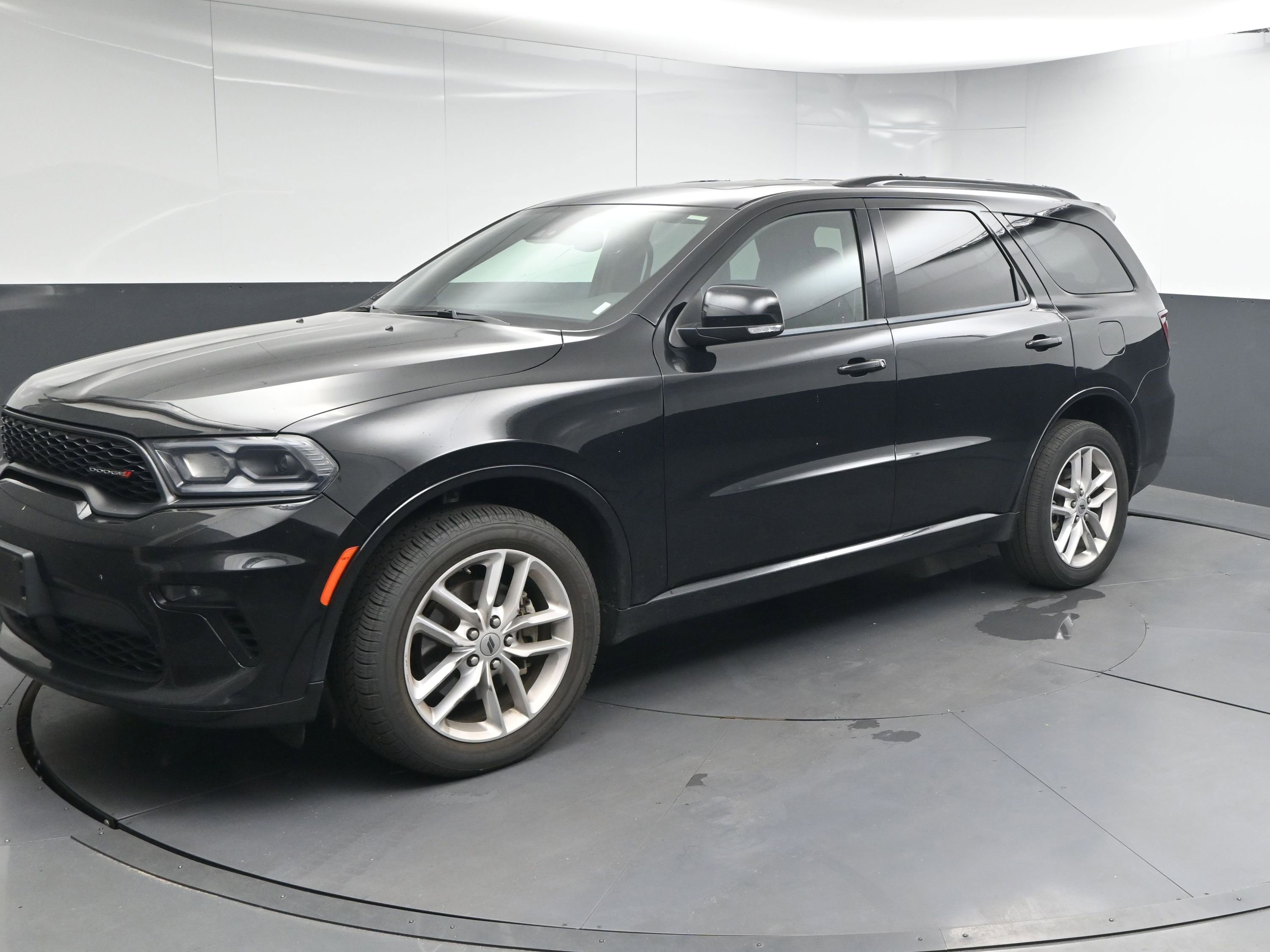 Used 2023 Dodge Durango GT image 4