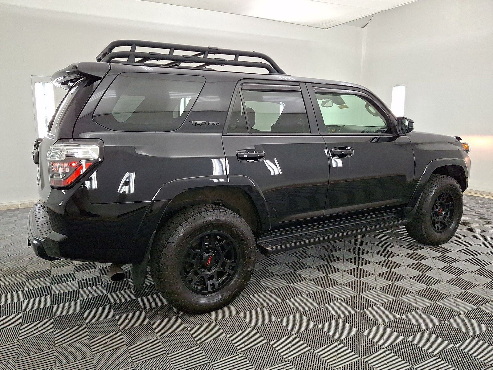 Certified 2020 Toyota 4Runner TRD Pro AWD/4WD image 18