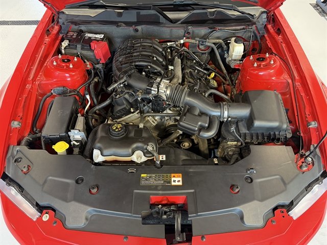 Used 2011 Ford Mustang Premium w/ 202A Rapid Spec Order Code image 31