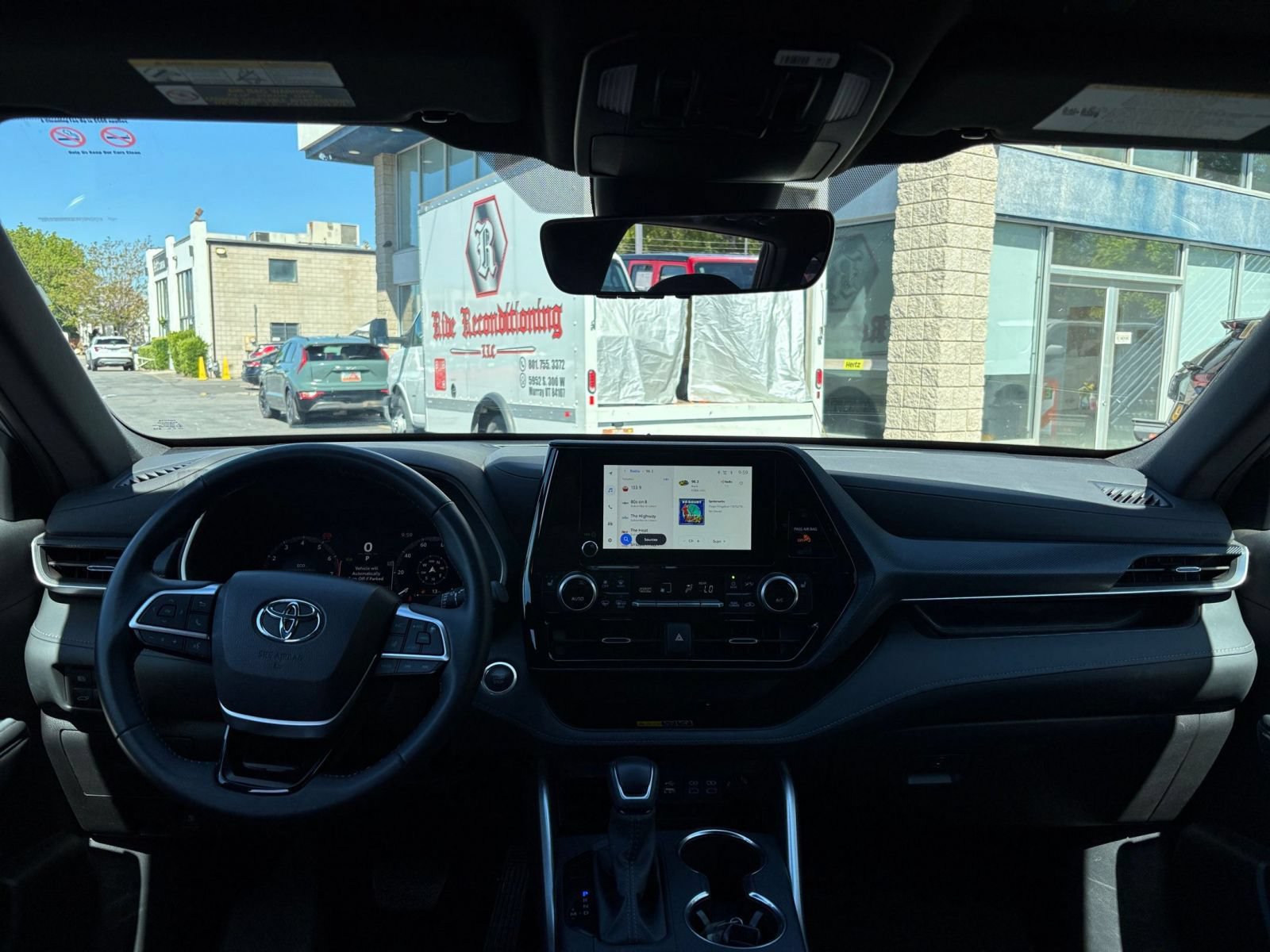 Used 2025 Toyota Highlander XSE AWD/4WD image 31