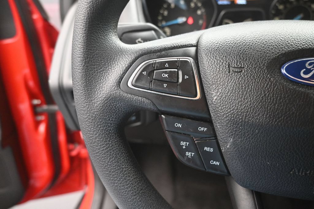 Used 2016 Ford Focus SE FWD image 26