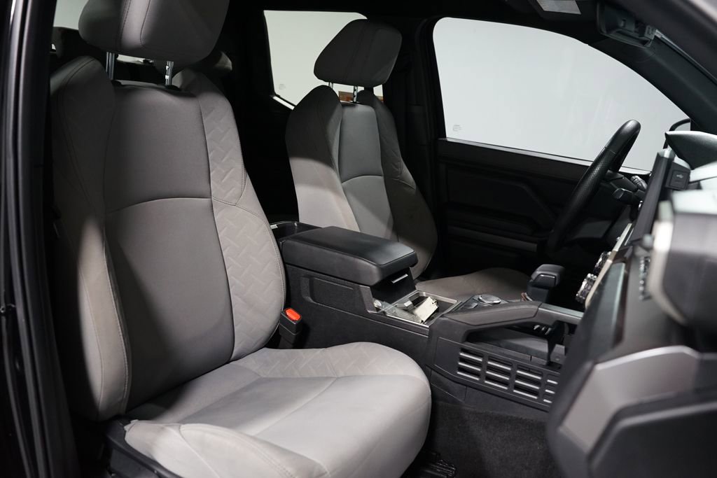 Certified 2025 Toyota Tacoma SR5 image 29